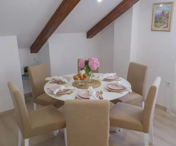 Duplex Marija Near The Old Town *